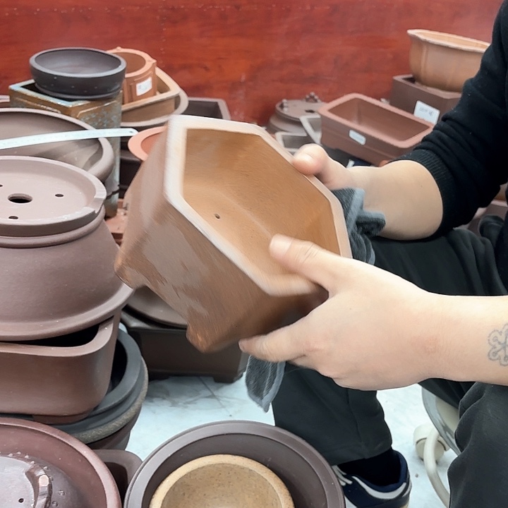 紫砂花盆紫砂的颜色很好看