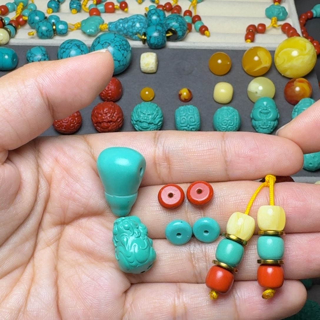 非金属三通14.貔貅一个，红绿灯弟子卡8一组，隔片卡8红6绿6个