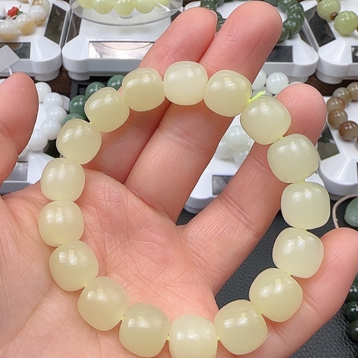 和田玉手串未镶嵌