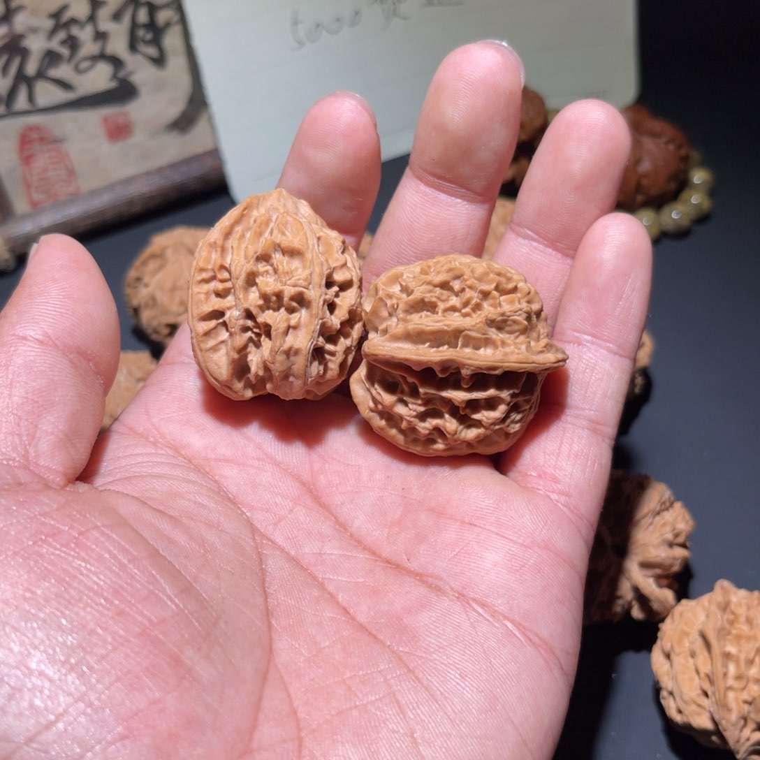 文玩核桃把件潇*、苹果