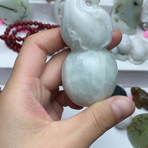 独山玉颈饰未镶嵌