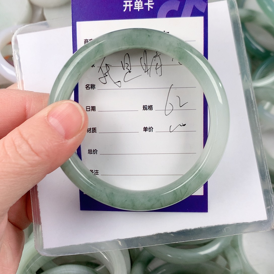 石英质玉手镯未镶嵌我**儿
