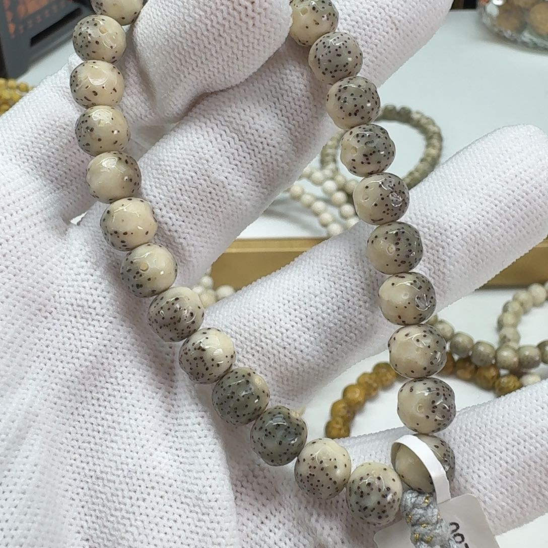 吊坠星月菩提8.5改无相石玉白冰手持