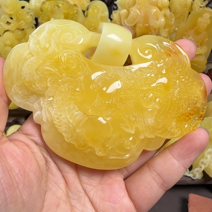 未镶嵌蜜蜡珠宝奇石