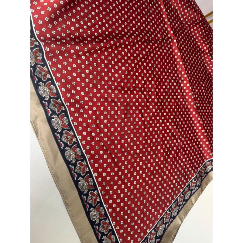 A121 胭脂红 围巾 90*90左右