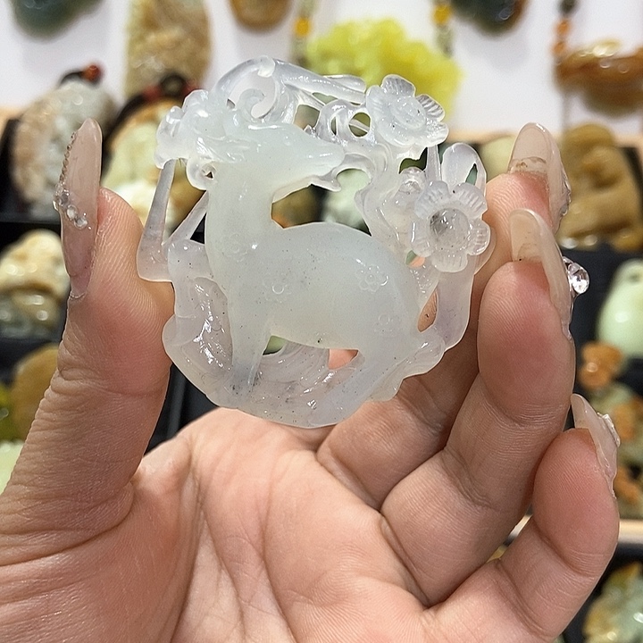 蛇纹石玉挂件未镶嵌