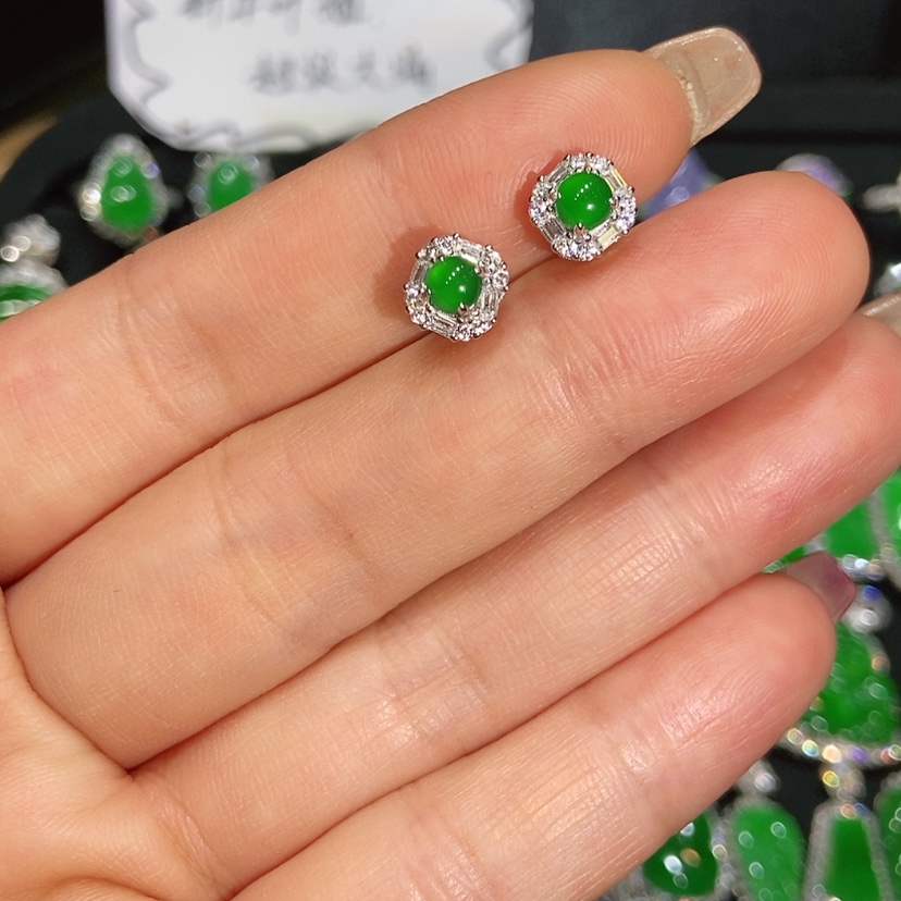 【闪购商品】翡翠耳饰未镶嵌天然翡翠