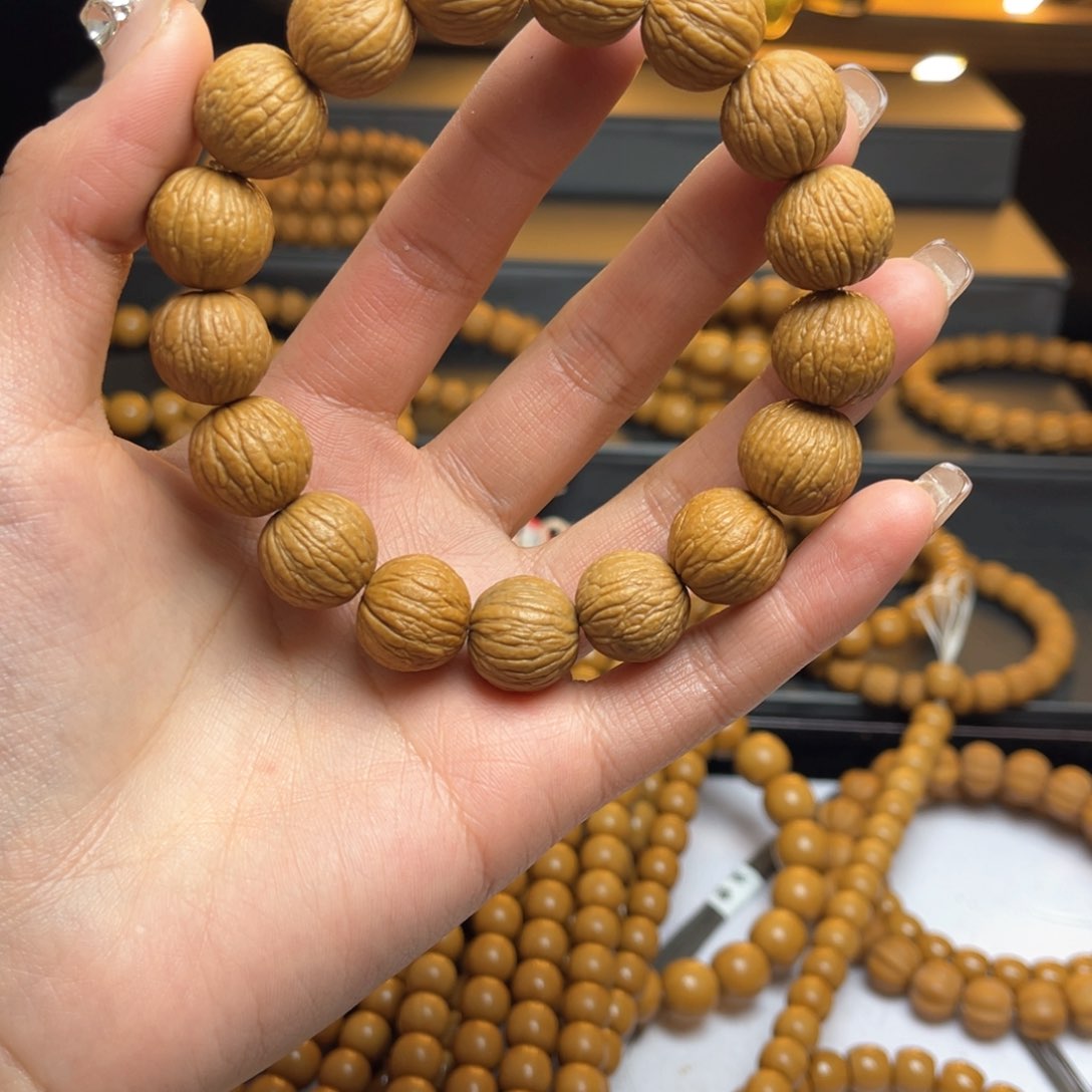 猴头核桃吊坠1****?凤羽