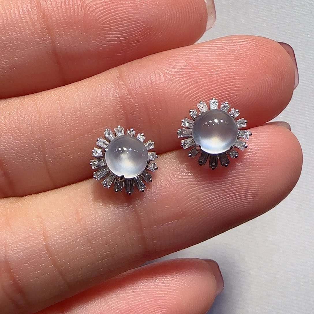 翡翠耳钉18K金镶嵌耳钉