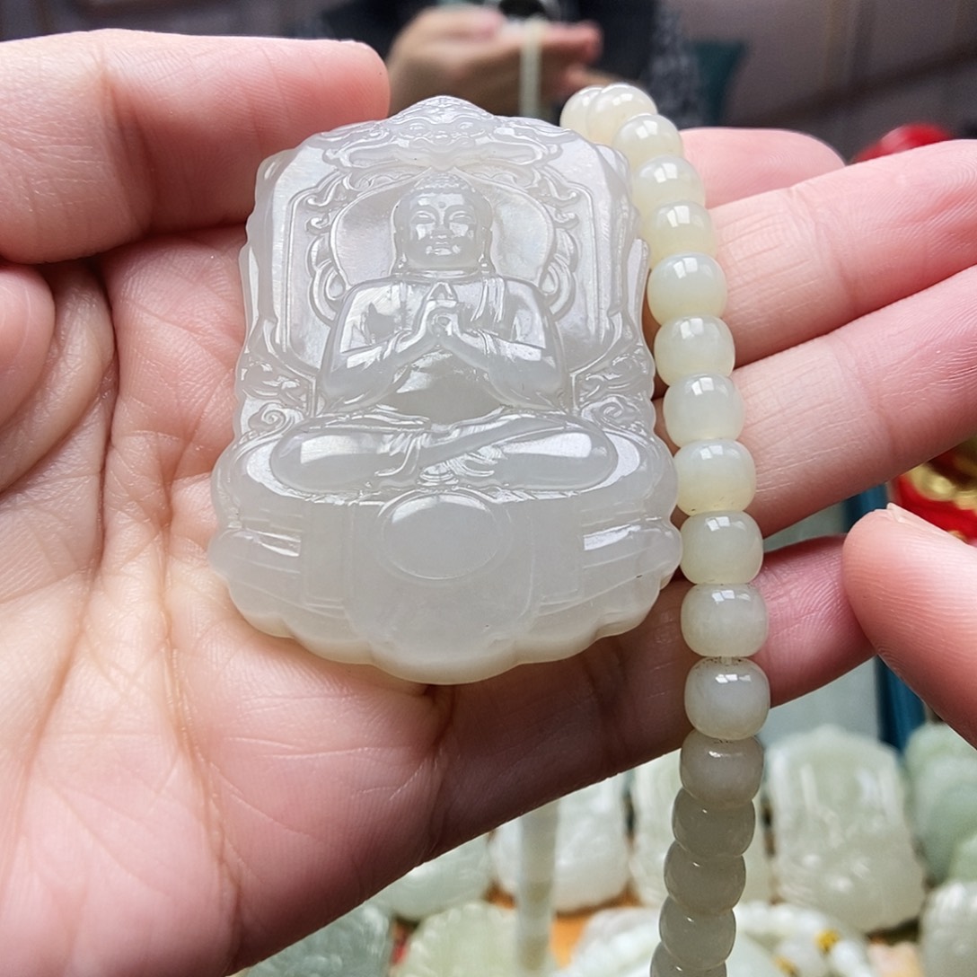 和田玉颈饰未镶嵌Ｄ****K