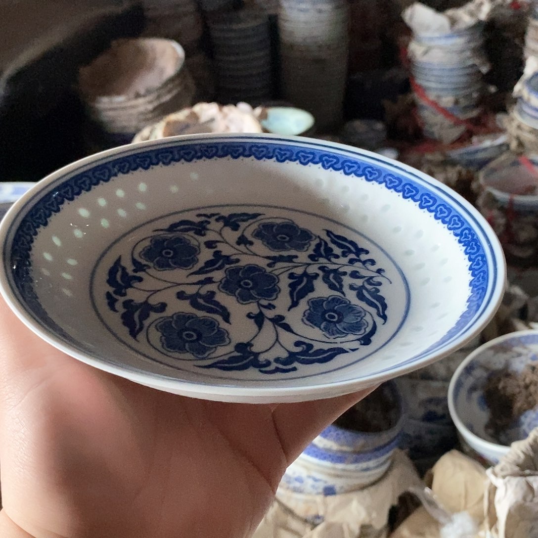 摆件7寸青花玲珑瓷盘