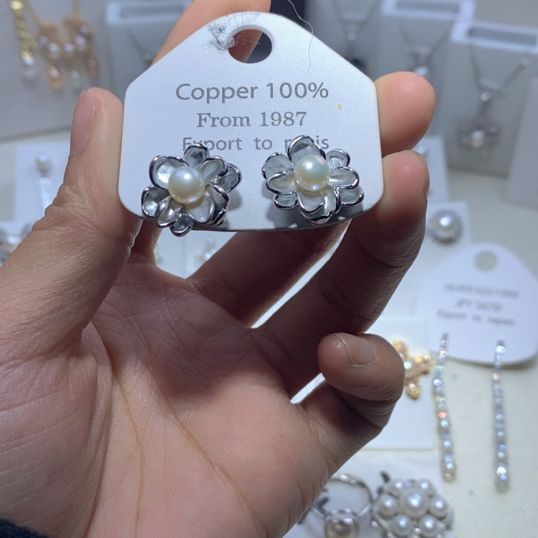 淡水珍珠未镶嵌耳饰