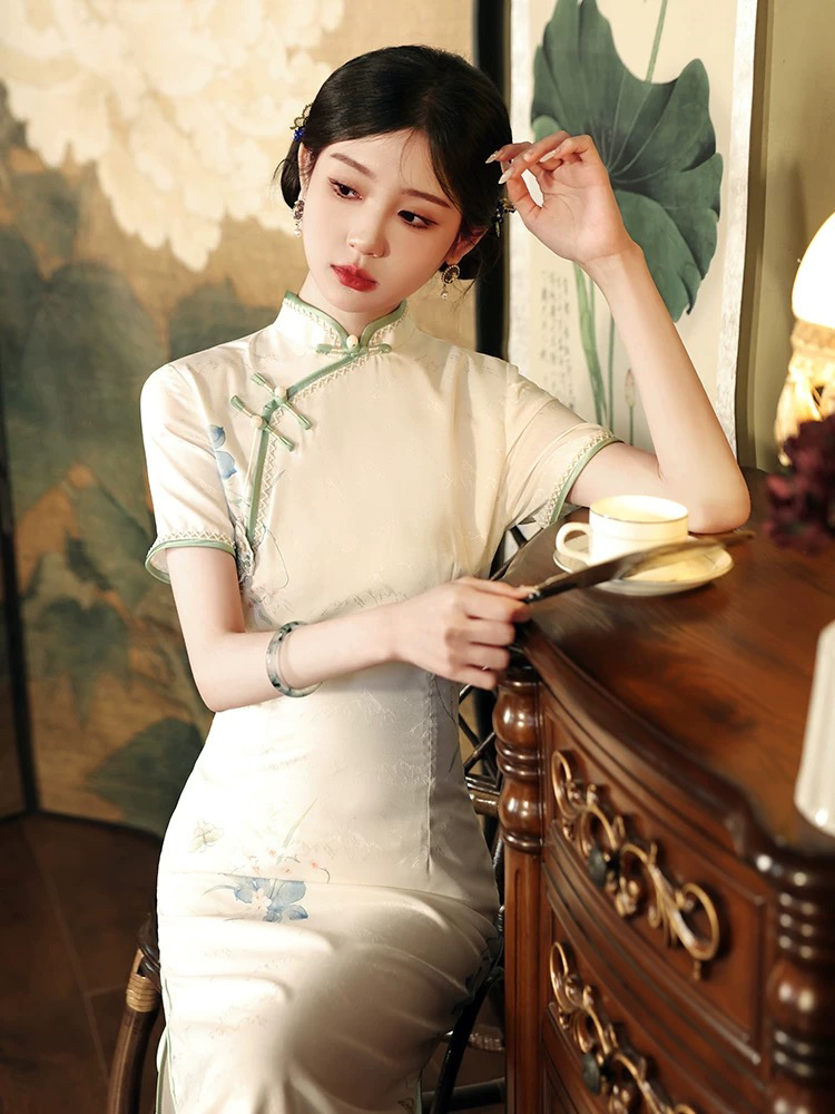 F-8003 清新淡雅兰花 带压襟