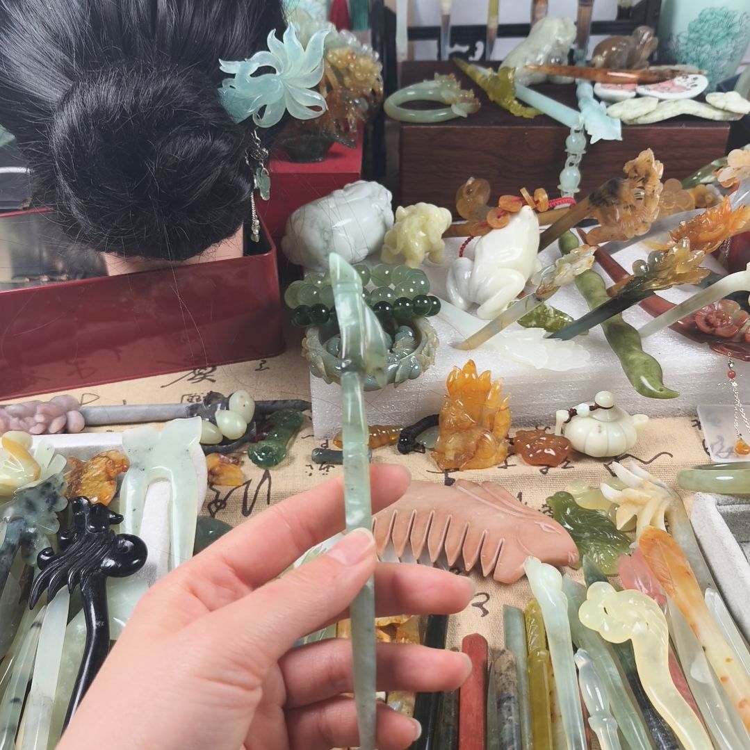 蛇纹石玉发饰合金