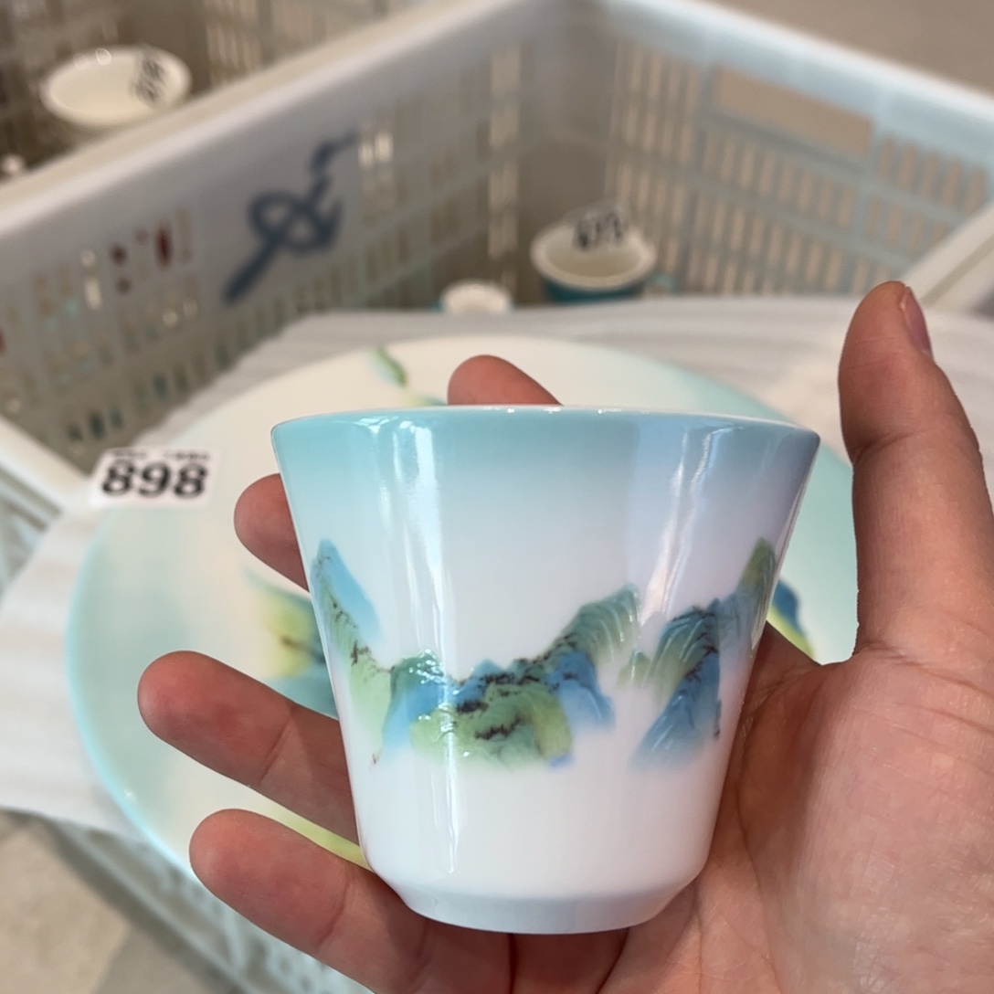 瓷片江山如画主人杯