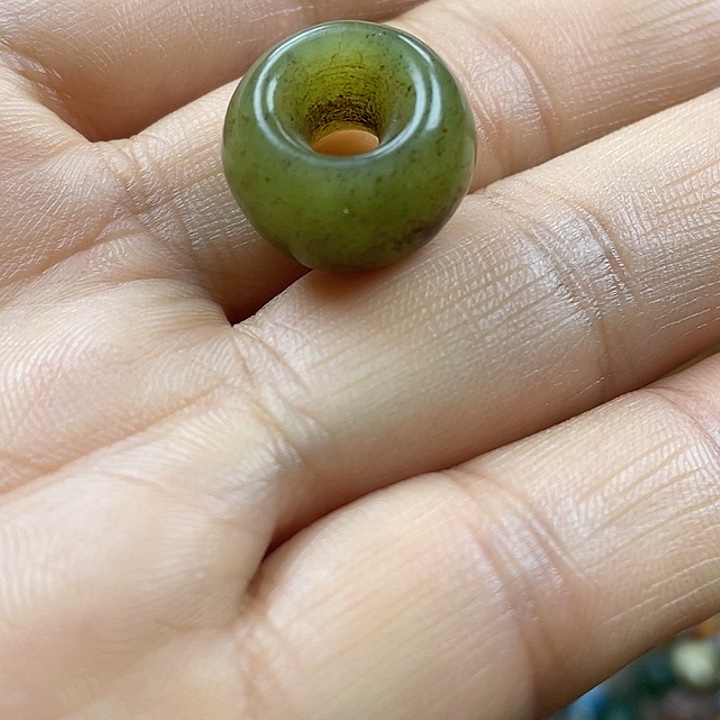 风***采和田玉（糖玉）未镶嵌颈饰