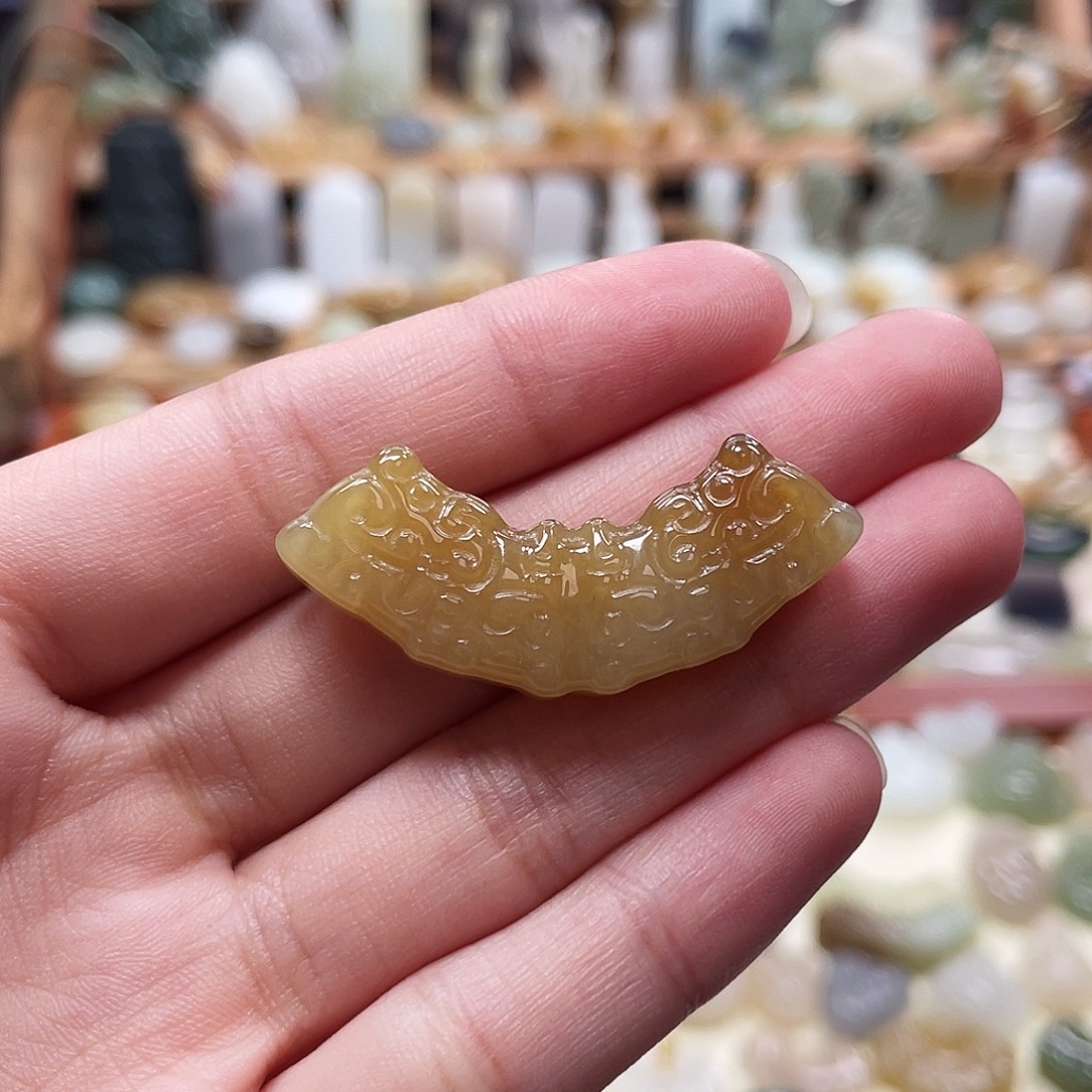 和田玉未镶嵌吊坠(赠链)