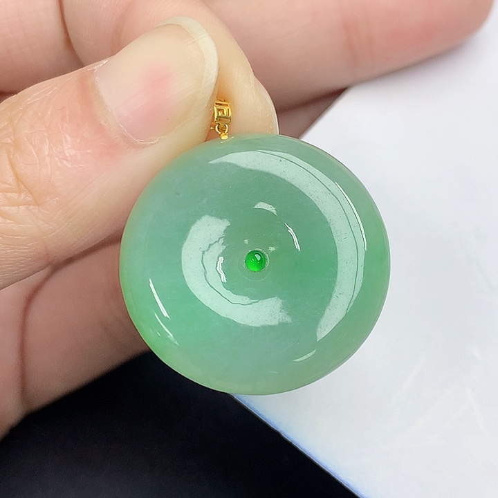 颈饰18K金镶嵌翡翠天然A货