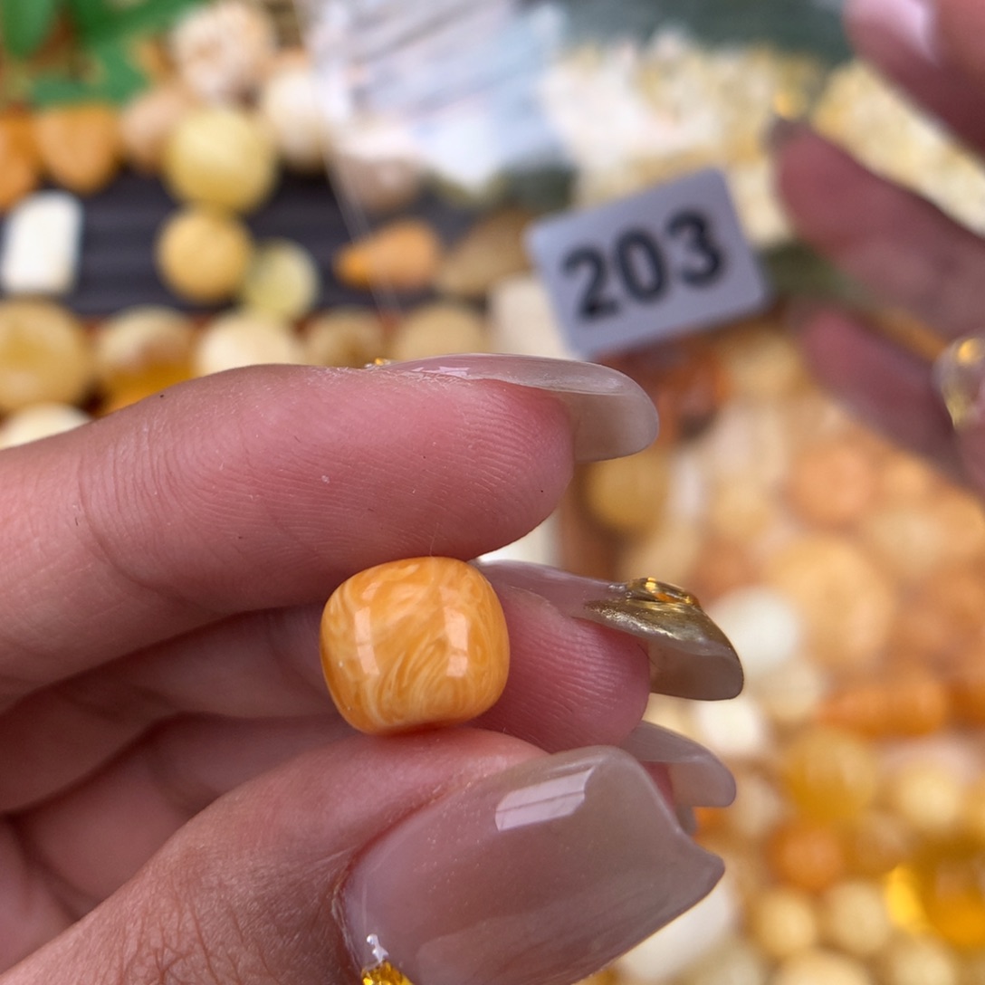 琥珀珠宝奇石未镶嵌9.7