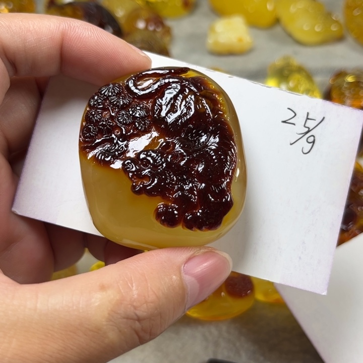 琥珀颈饰未镶嵌琥珀蜜蜡