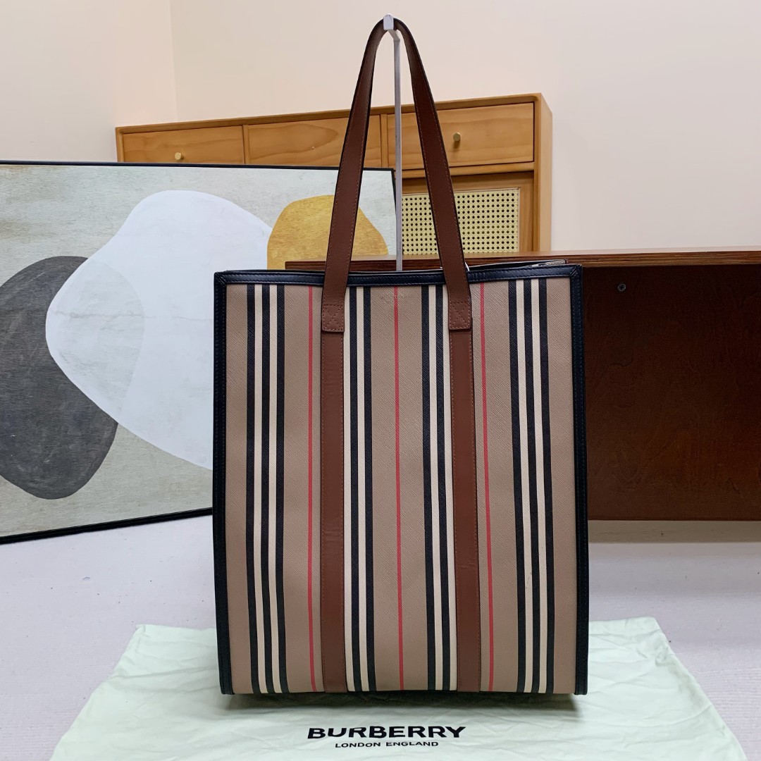99新 BURBERRY/博柏利 【闲置】burberry 新款tote-8781