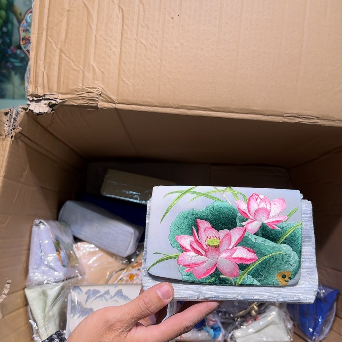 刺绣刺绣工艺精湛