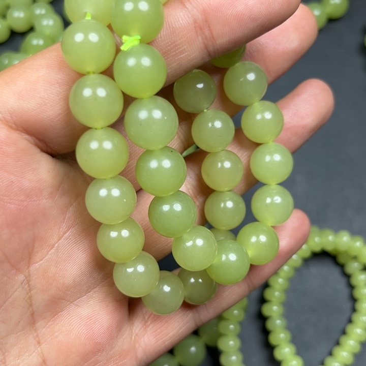 和田玉未镶嵌车挂