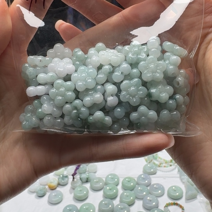 未镶嵌挂件翡翠福利1个，不包邮，拍一单邮费发货