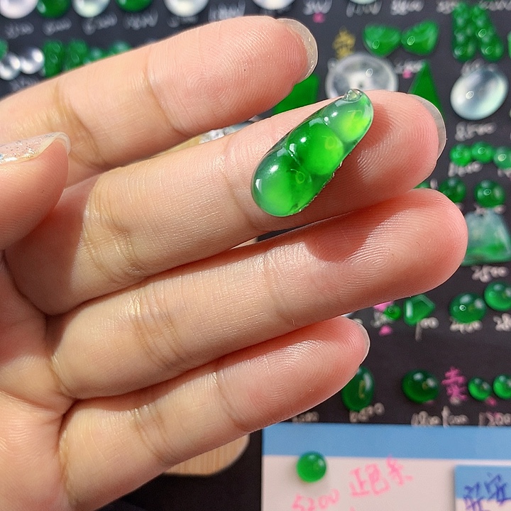 翡翠未镶嵌颈饰纯天然翡翠a货