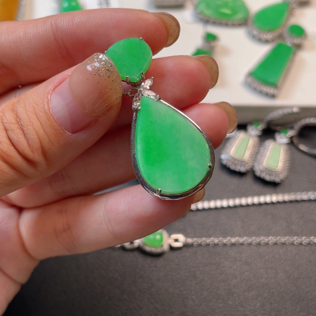 翡翠吊坠(不含链)银S925镶嵌