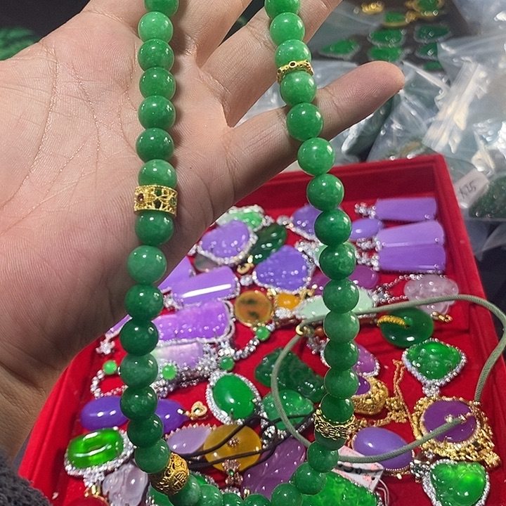 翡翠颈饰未镶嵌价格