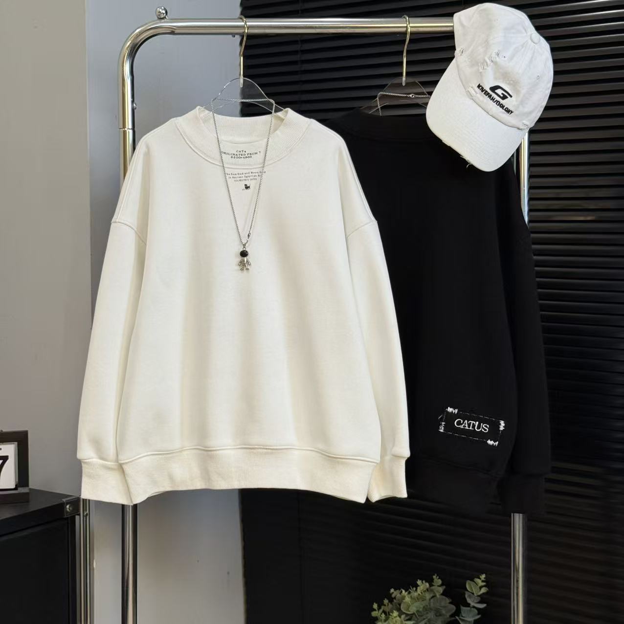 【嘟妈童装】青少年圆领加厚卫衣2025冬季儿童打底衫7053