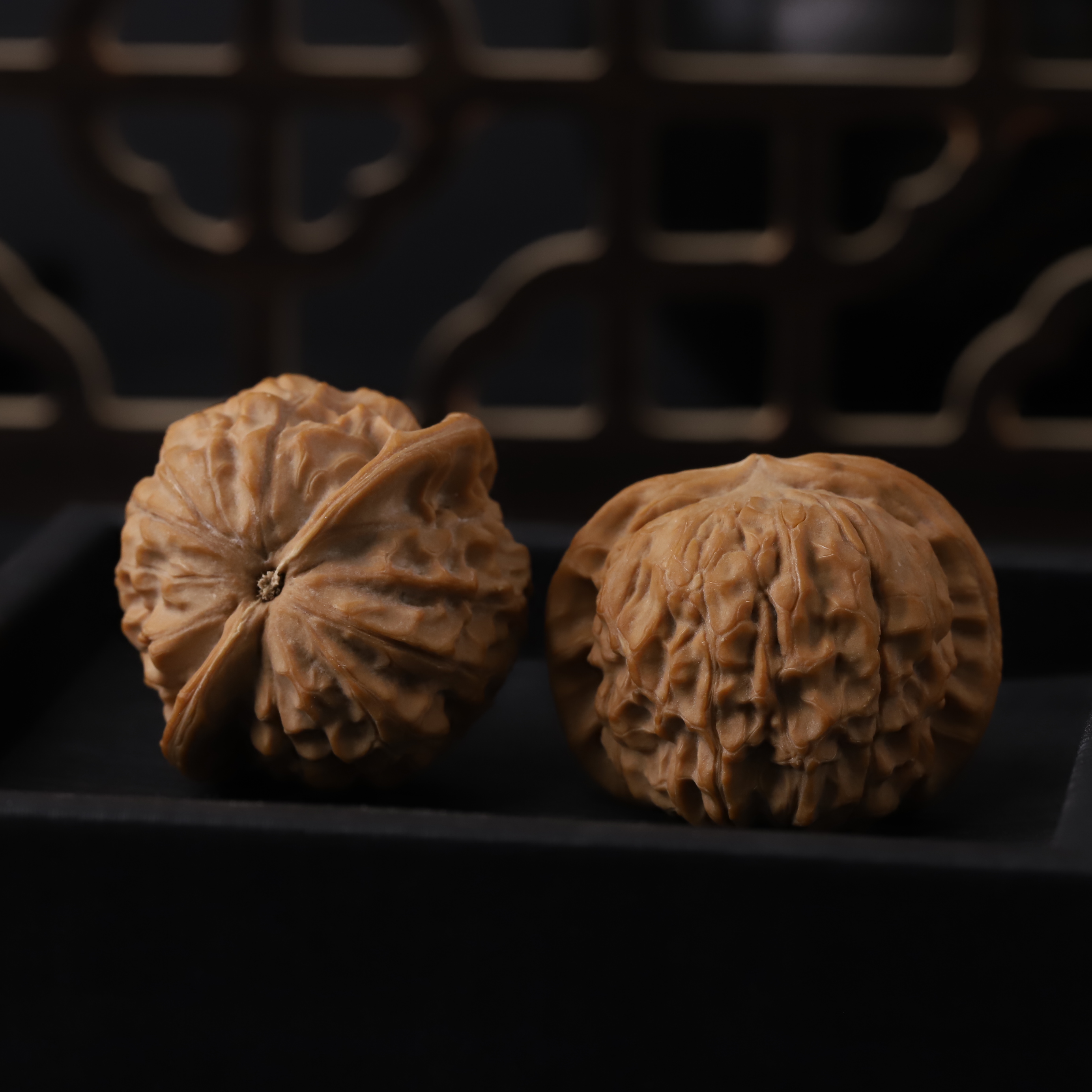 HT0826-1【石门元宝】文玩核桃手把件