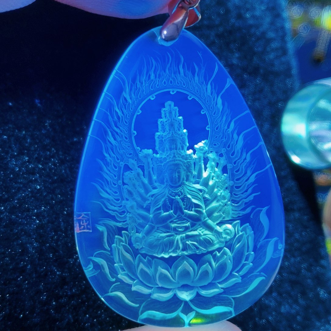 【闪购商品】金珀颈饰未镶嵌琥珀阴雕