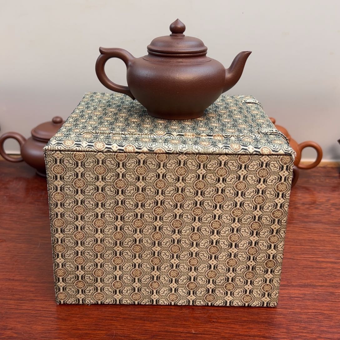 茶壶紫砂笑樱：120cc 黄龙山优质紫泥