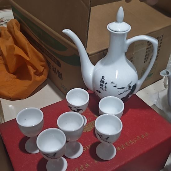 茶盏陶瓷盘子啥都有