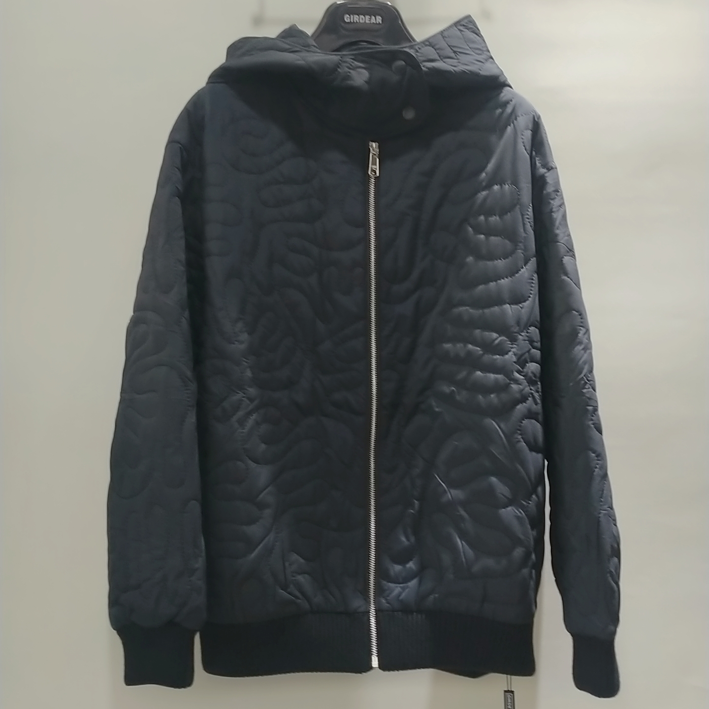 未使用黑色三花绗缝连帽棉服舒适立领花卉设计52码