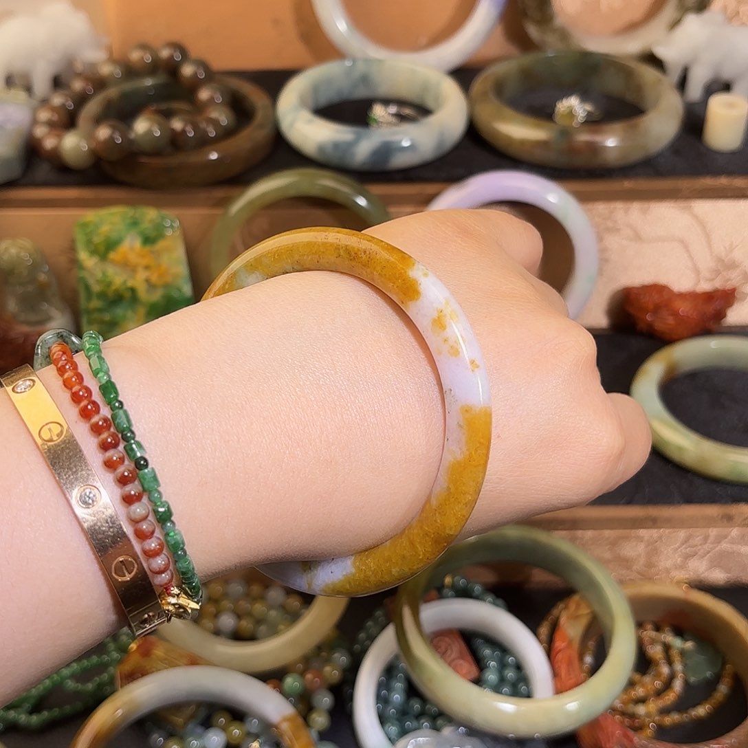 翡翠手镯未镶嵌60.2圈口