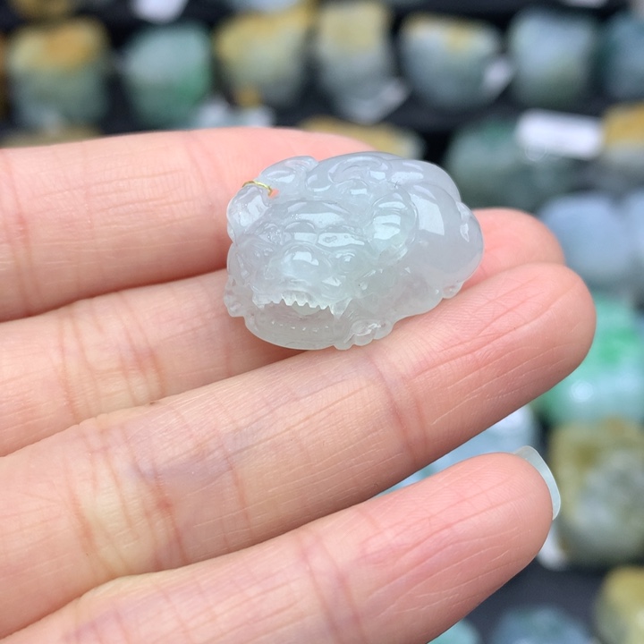 翡翠颈饰未镶嵌天然缅甸A货翡翠貔貅吊坠