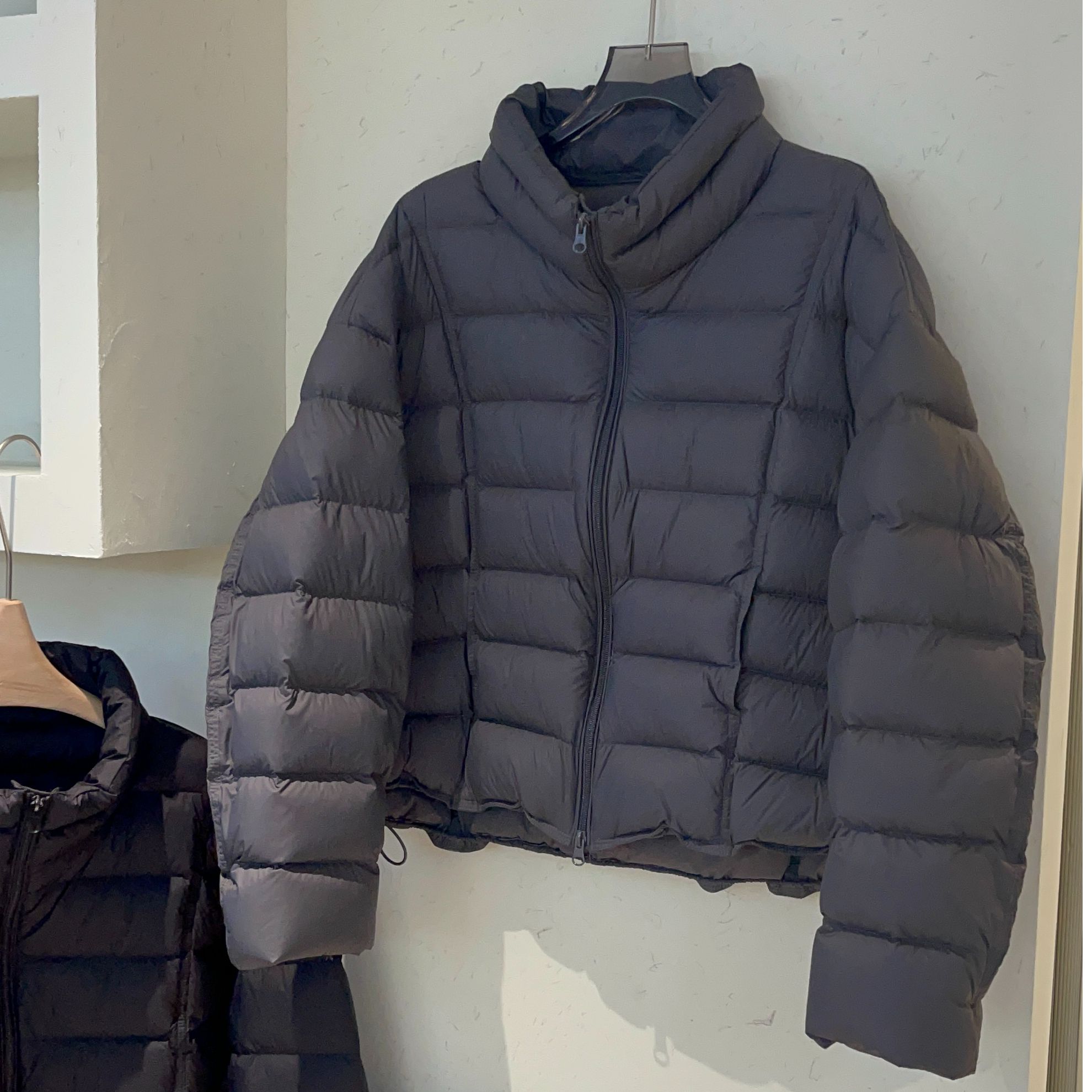 90白鸭绒排骨羽绒服女短款立领加厚2025新款轻薄超好看泡芙外套