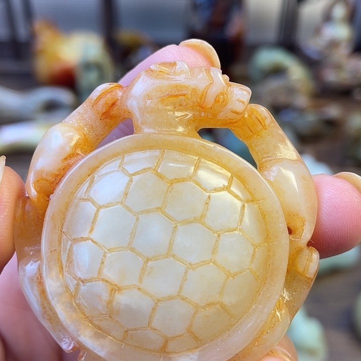 未镶嵌和田玉（糖玉）挂件