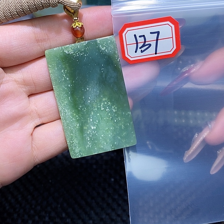 和田玉和田玉边角料随机发未镶嵌