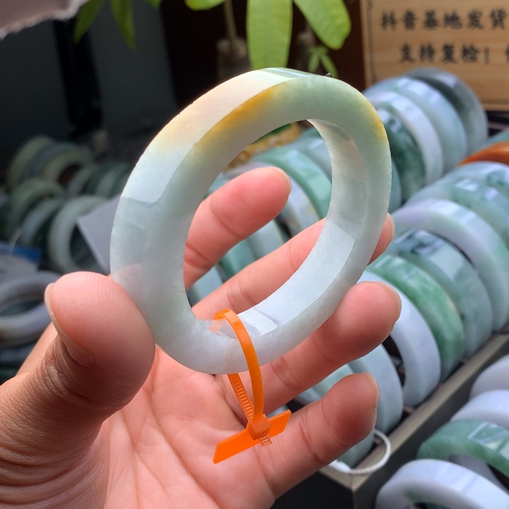 未镶嵌手镯定制翡翠定制手镯