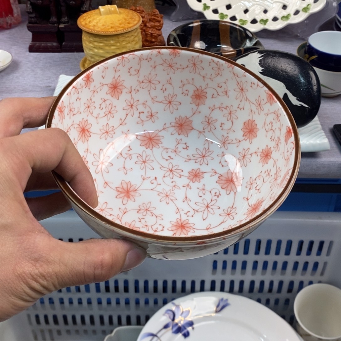 如***歌茶盏好像有点难过……小