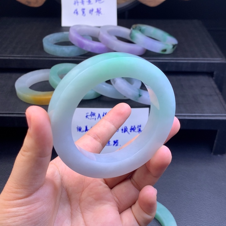 刘***儿定制翡翠翡翠手镯未镶嵌