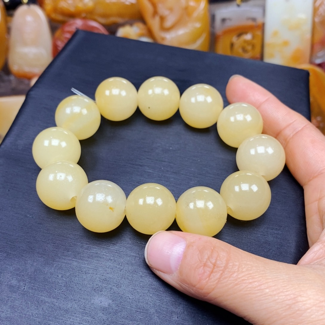 石英质玉（黄龙玉）颈饰未镶嵌