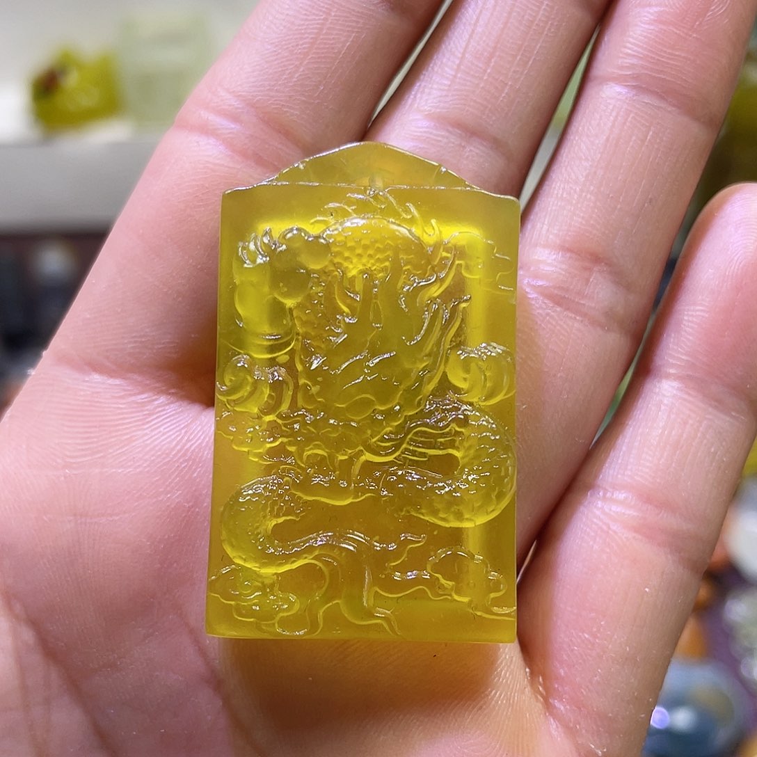 蛇纹石玉颈饰未镶嵌自*