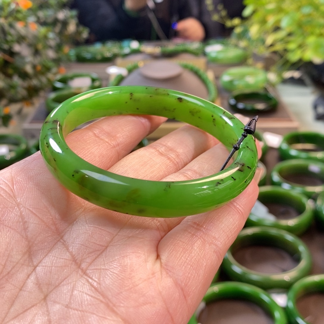 和田玉（碧玉）手镯未镶嵌