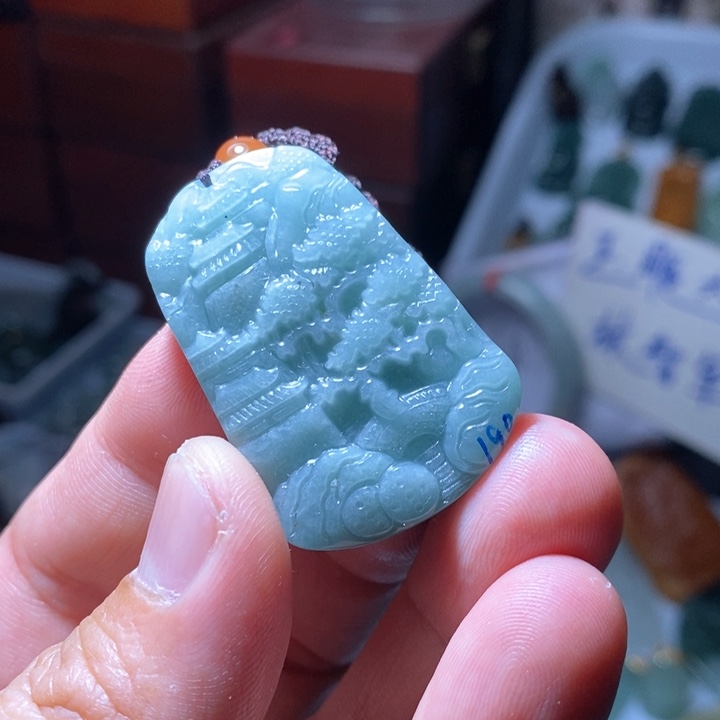 翡翠颈饰未镶嵌好