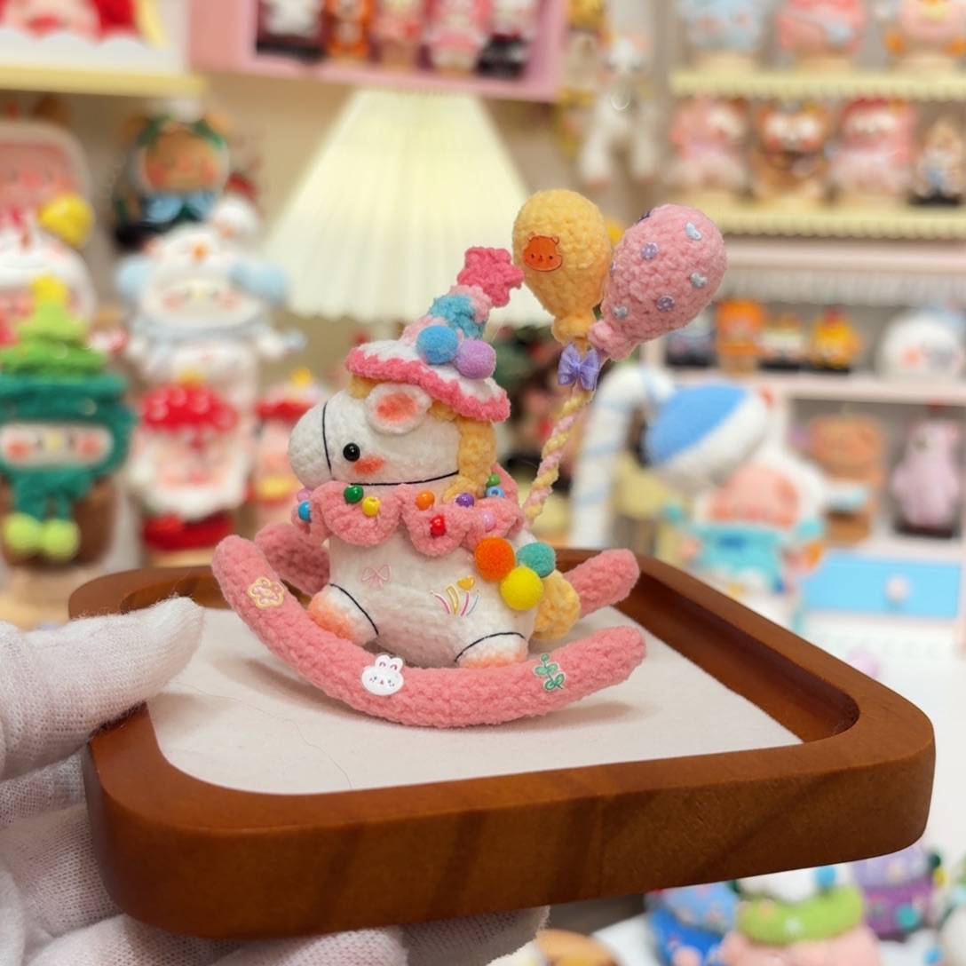 编织品做摆件的小马